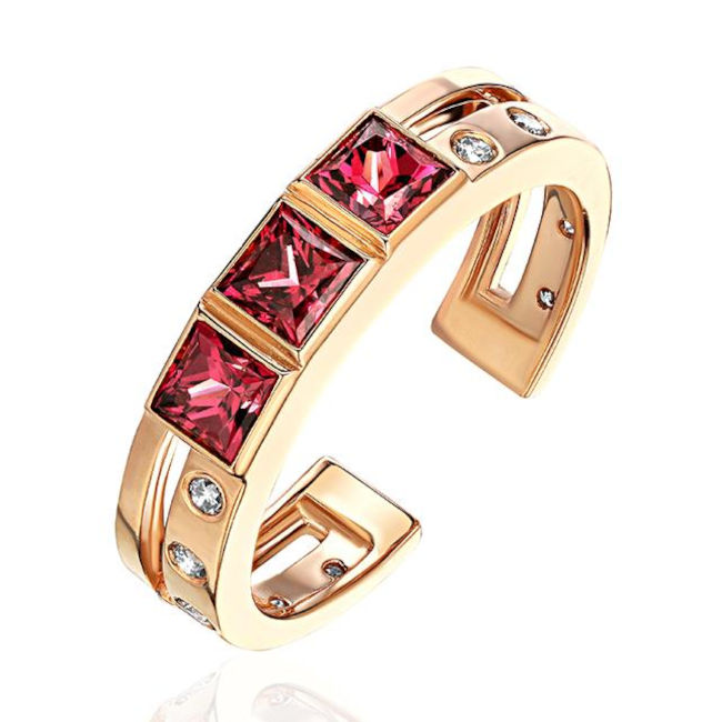 Кольцо из красного золота 585 пробы с родолитами и бриллиантами 01К6115446-1 Кольцо из красного золота 585 пробы с родолитами и бриллиантами 01К6115446-1