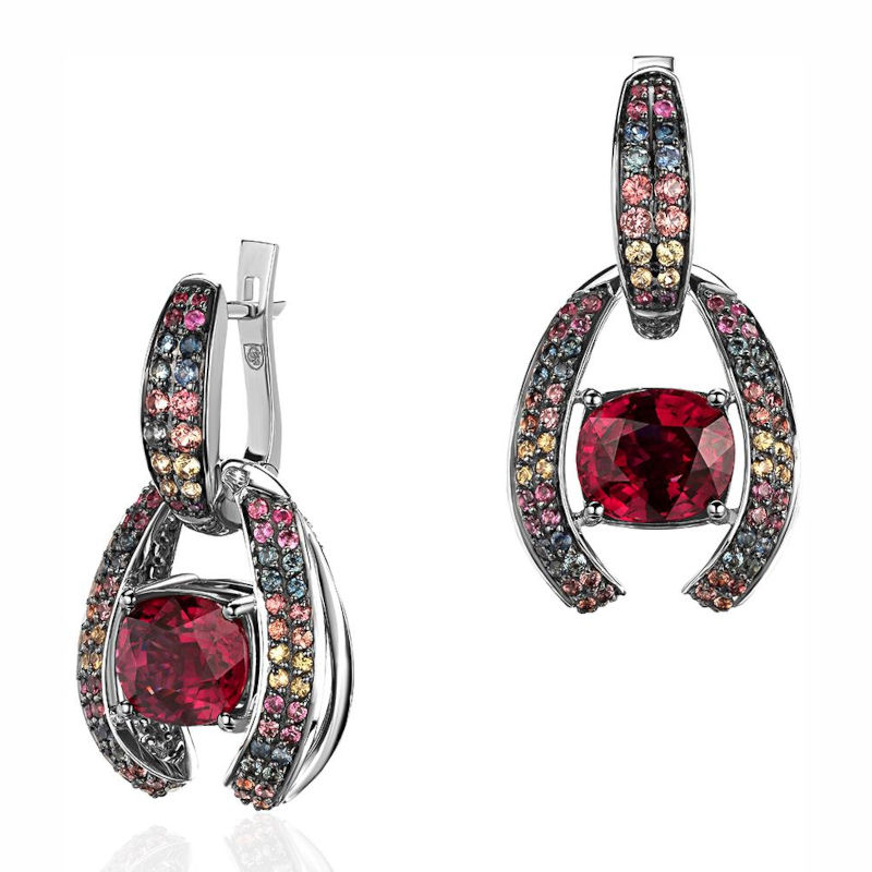 Серьги из белого золота 750 пробы с родолитами, сапфирами и бриллиантами 01С6714147-3