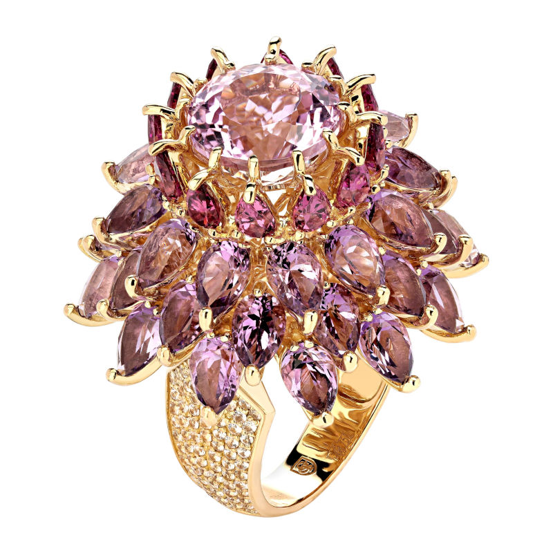 Кольцо из желтого золота 750 пробы с кунцитом, сапфирами, родолитами и аметистами 01К547998-3