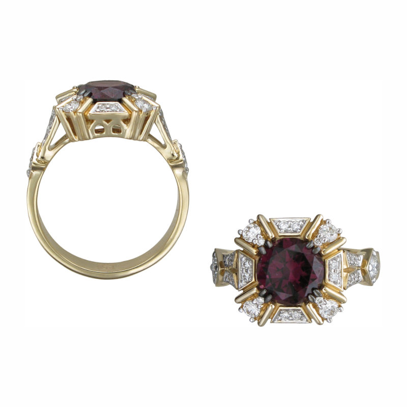 Кольцо из желтого золота 585 пробы с родолитом и бриллиантами 01К6312603-1 Кольцо из желтого золота 585 пробы с родолитом и бриллиантами 01К6312603-1