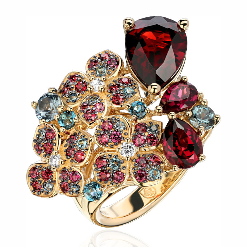 Кольцо из желтого золота 585 пробы с топазами, сапфирами, родолитами, гранатами, бриллиантами и шпинелью 01К6313501-4
