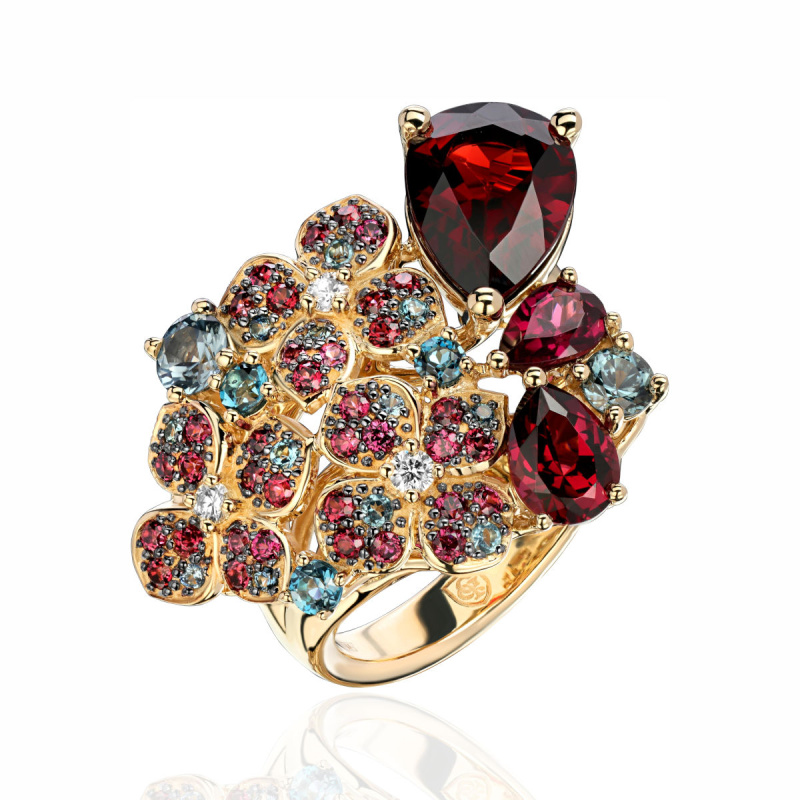 Кольцо из желтого золота 585 пробы с топазами, сапфирами, родолитами, гранатами, бриллиантами и шпинелью 01К6313501-4