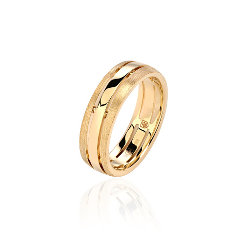 Обручальное кольцо из желтого золота 585 пробы без вставок 01О030563